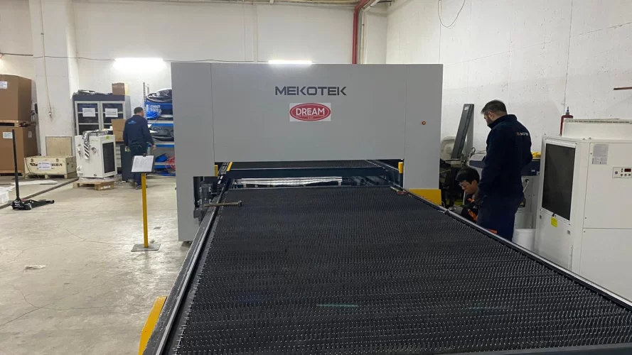 Fiber Laser Cutting